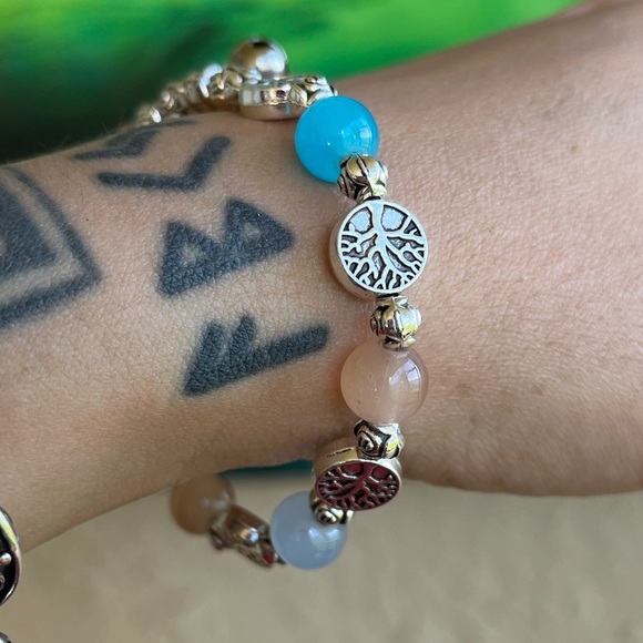 π΄β SALE ! red dot items are 2 for $25 . Bundle more than 3 and its $10 each π - Picture 14 of 14